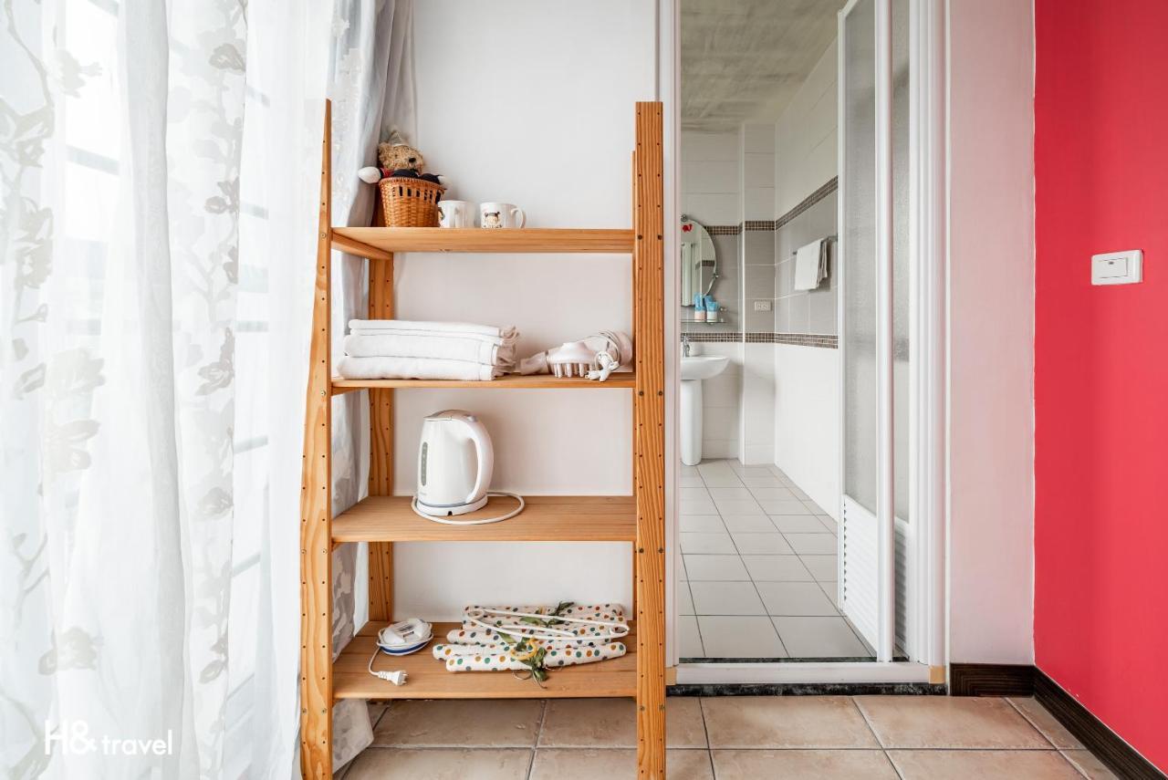 White Cotton Candy Homestay 花蓮市 エクステリア 写真