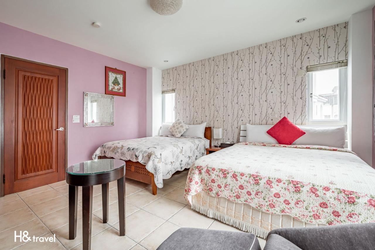 White Cotton Candy Homestay 花蓮市 エクステリア 写真