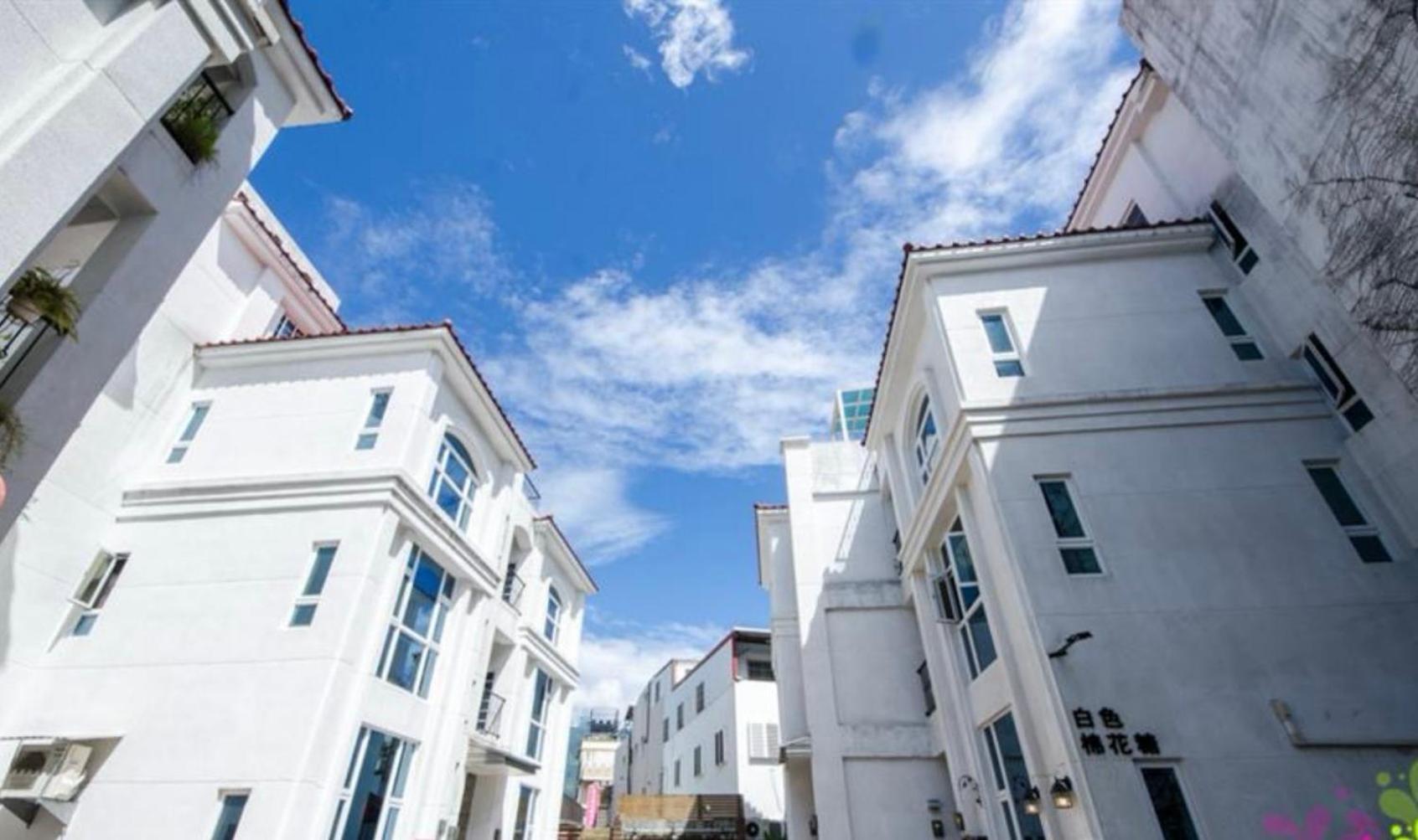 White Cotton Candy Homestay 花蓮市 エクステリア 写真
