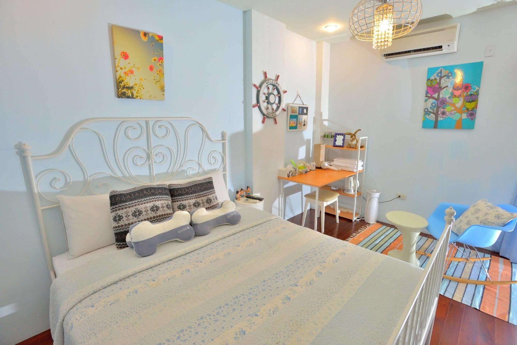 White Cotton Candy Homestay 花蓮市 エクステリア 写真